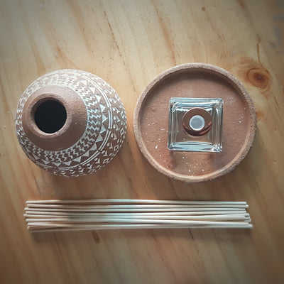Reed Diffuser Set Terracotta White